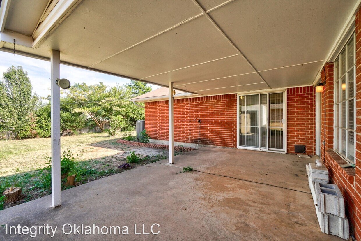 3 br, 2 bath House 3408 N. Ridgewood Dr. House Rental in Midwest