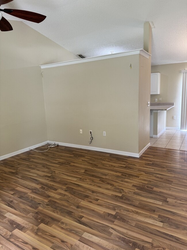 Building Photo - 455 Orange Ave