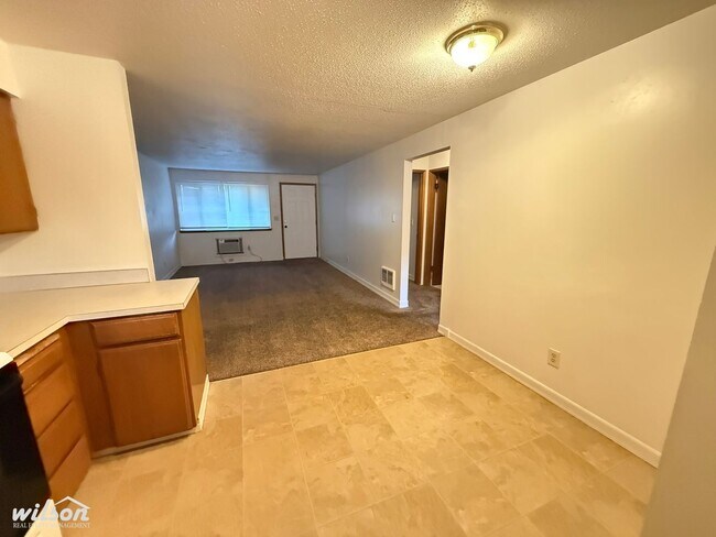 Building Photo - 1009 S 41st Ave