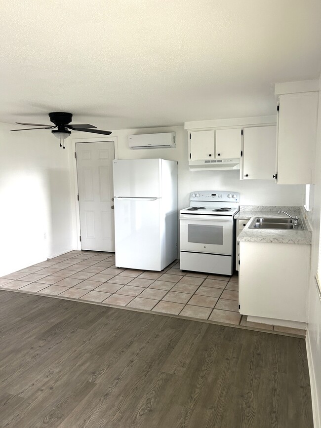 Building Photo - 8129 Cass Rd