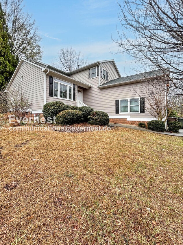 Foto principal - 3501 Shaker Dr