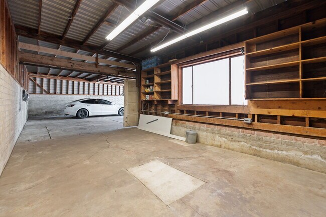 Building Photo - 8124 Greenly Dr