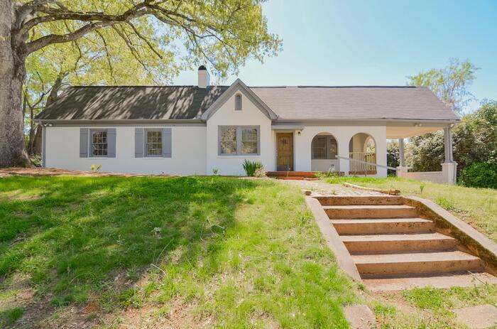 Foto principal - 309 W N 2nd St