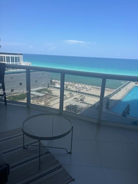 Foto del edificio - 15901 Collins Ave