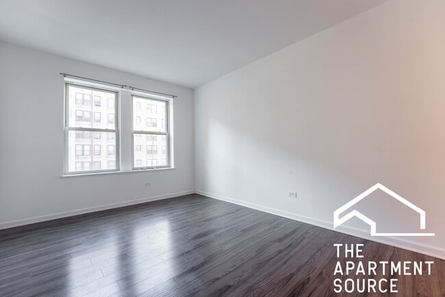 Foto del edificio - 925 W Carmen Ave