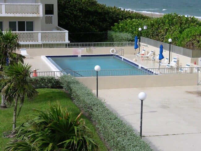 Foto del edificio - 2565 S Ocean Blvd