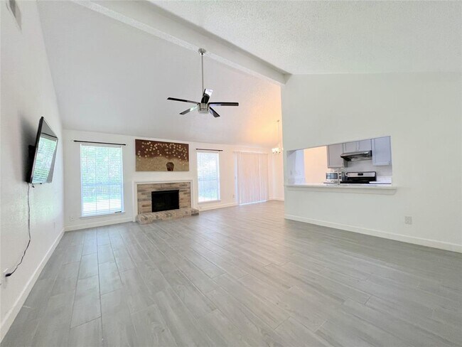 Foto del edificio - 3107 E Heatherock Cir