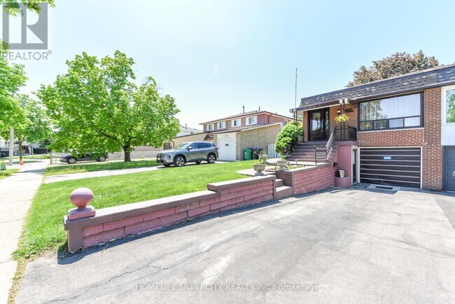 Photo du bâtiment - 7378 Bybrook Dr