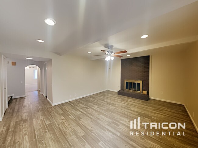 Foto del edificio - 3746 Terrace Dr