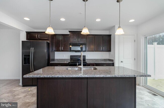 Building Photo - 8143 Kelly Dr