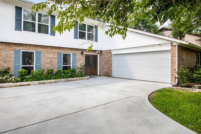 Foto del edificio - 255 E Castle Harbour Dr