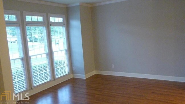 Building Photo - 4432 Beacon Hill Dr SW