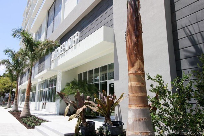 Building Photo - 321 NE 26th St 710 Miami Fl 33137