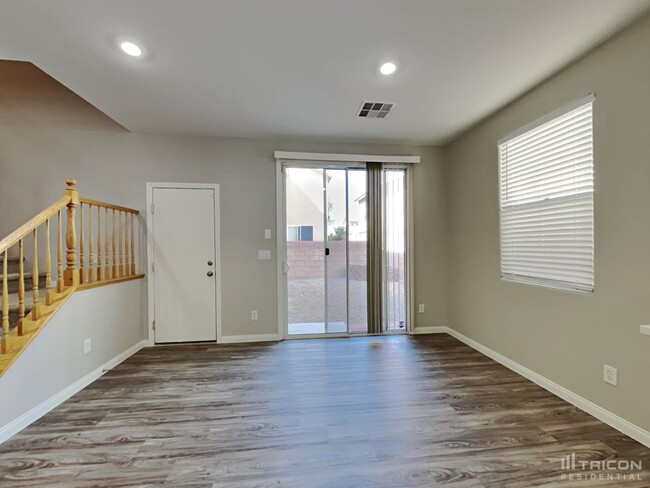 Building Photo - 72 Japonica Ave