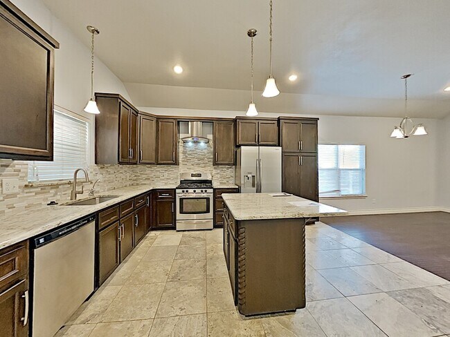 Foto del edificio - 1414 Record Crossing Rd