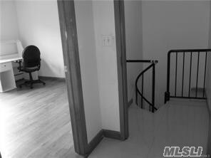Foto del edificio - 1525 Plimpton Ave