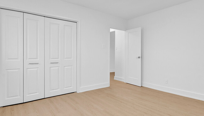 Building Photo - 671 Woolwich St