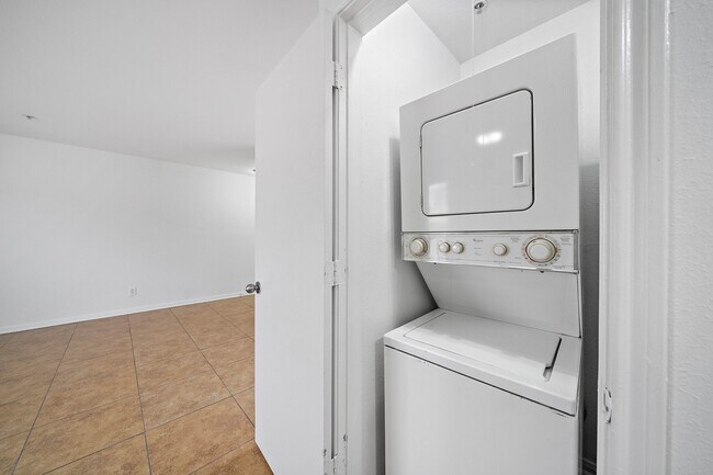 Foto del edificio - 8100 Seawall Blvd