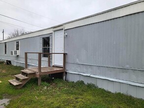 Building Photo - 814 S Kern Ave