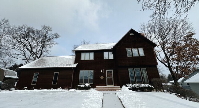 Building Photo - 2391 Clover Ln