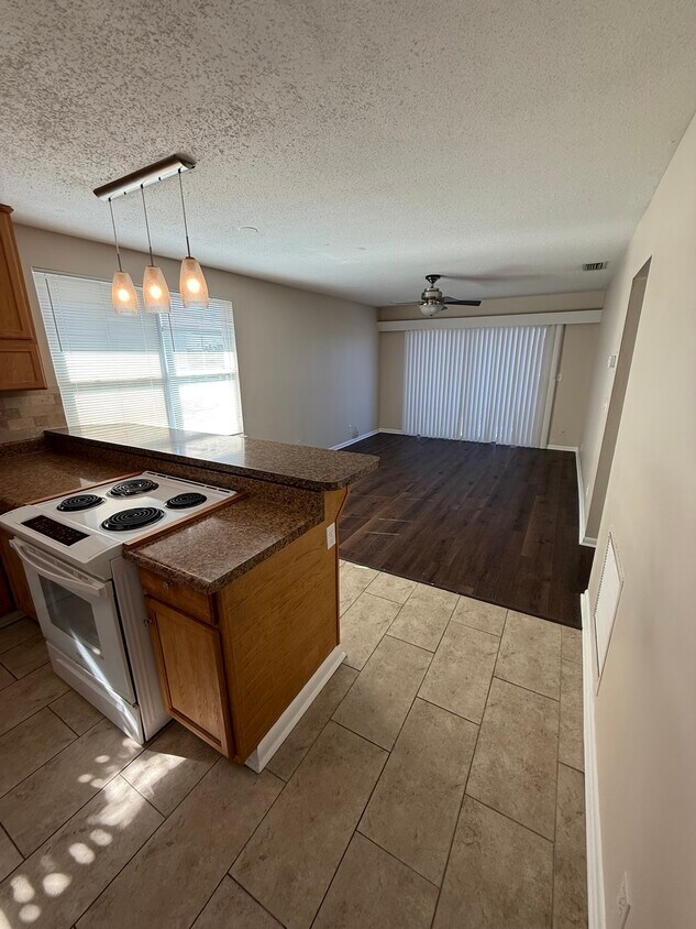Foto principal - 907 3rd St
