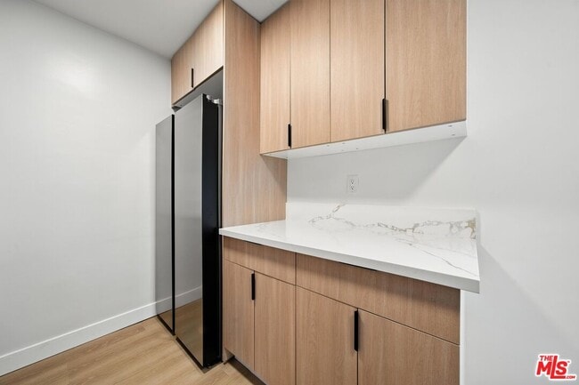 Building Photo - 305 San Vicente Blvd