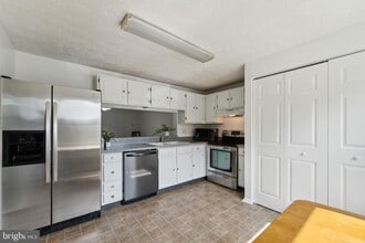 Building Photo - 5543 Hecate Ct