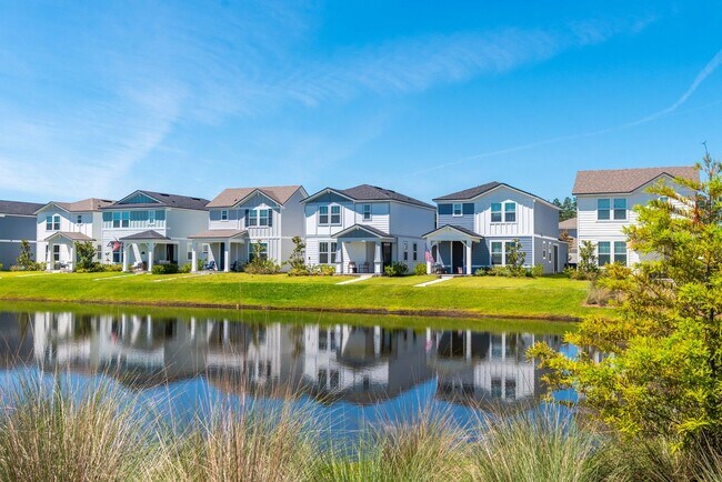 Building Photo - Waterfront Living in Wildlight! 4 bed - 3 bath
