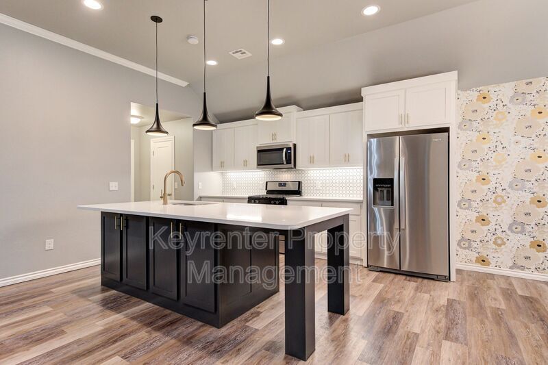 Foto principal - 8900 Scarlet Blvd