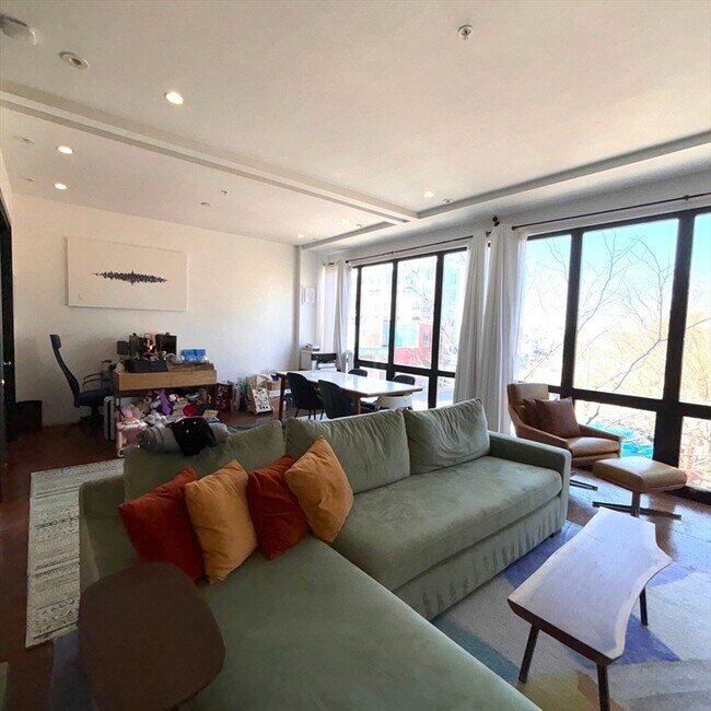Foto del edificio - 36 A St