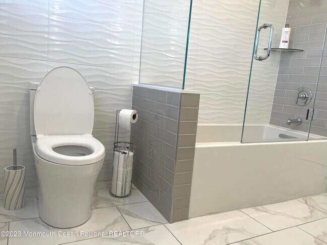 Foto del edificio - 111 Sheridan Ave