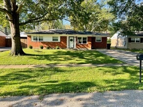 Building Photo - 10808 Brookside Dr