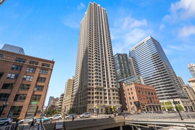 Building Photo - 440 N Wabash Ave
