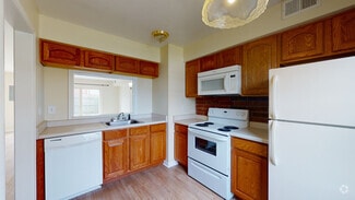 Building Photo - Carriage Hill Erie