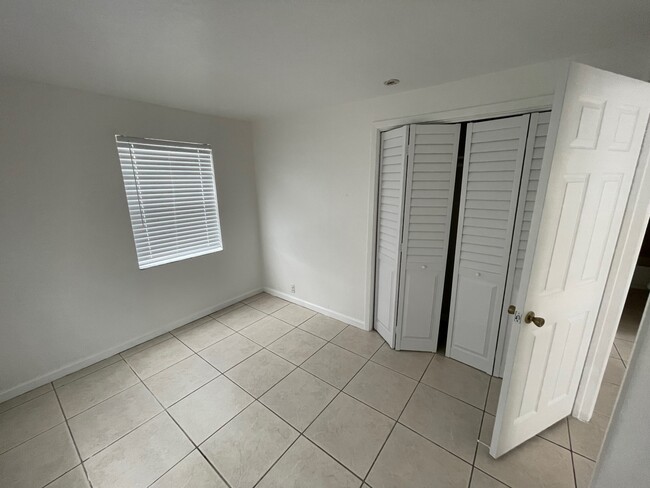 Building Photo - 1539 Magnolia Dr