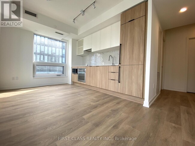 Building Photo - 82-2682 Dalhousie St