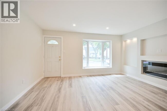 Building Photo - 43 Mahony Ave