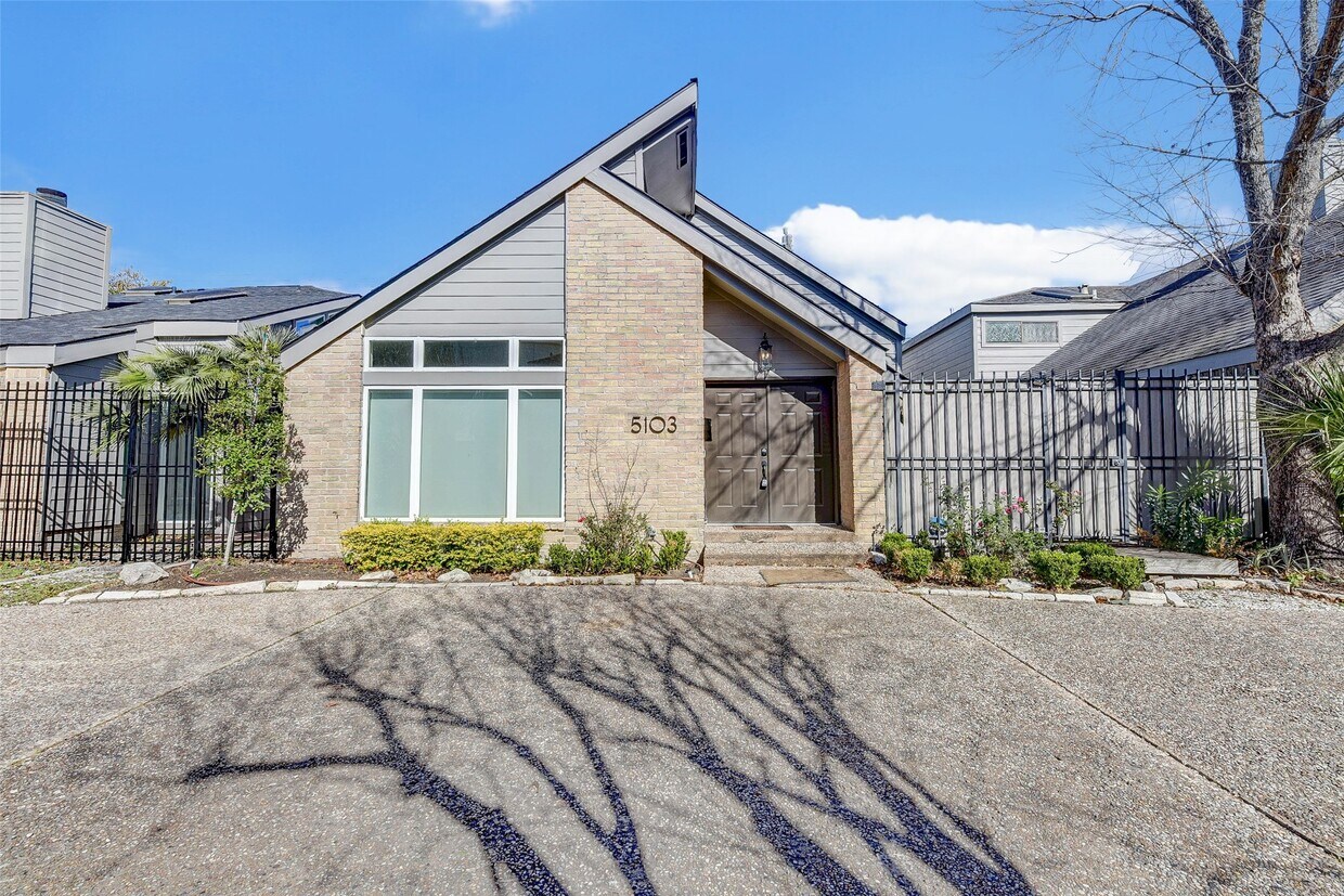 Foto principal - 5103 Austin St