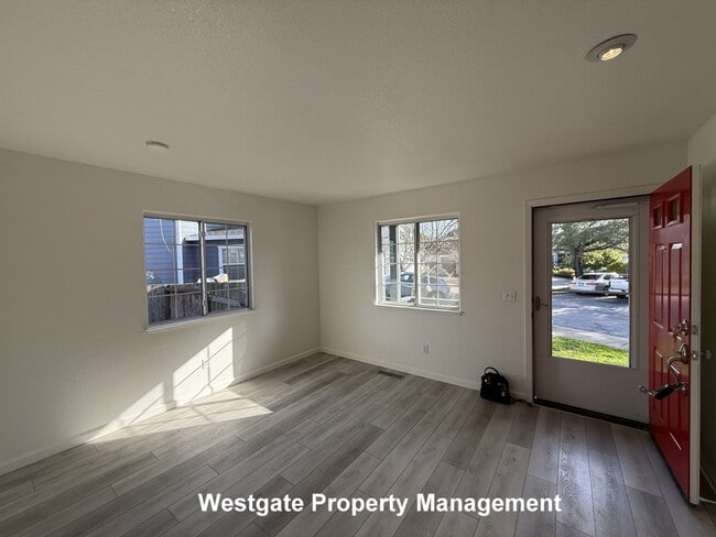 Building Photo - 737 Judith Ct