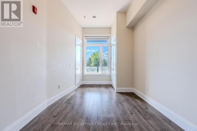 Building Photo - 85 Morrell St