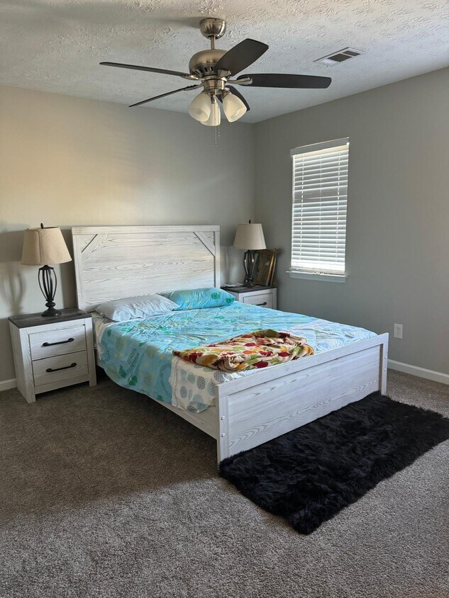 Foto del edificio - 1776 BERTRAM LN SW