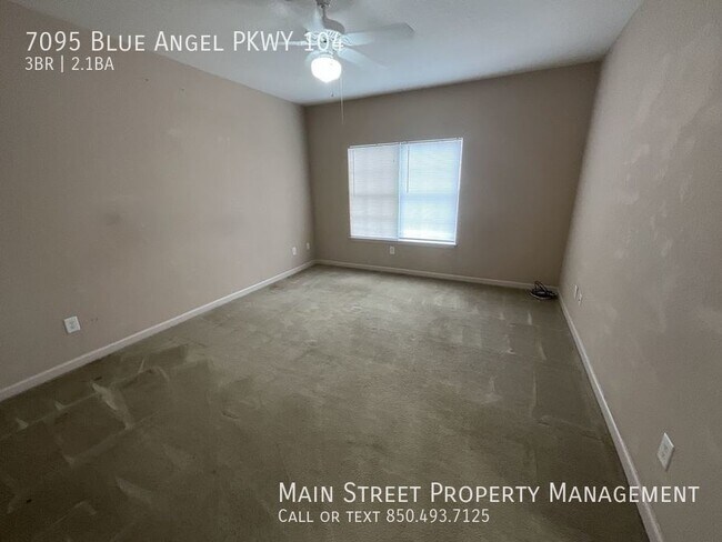 Foto del edificio - 7095 Blue Angel PKWY