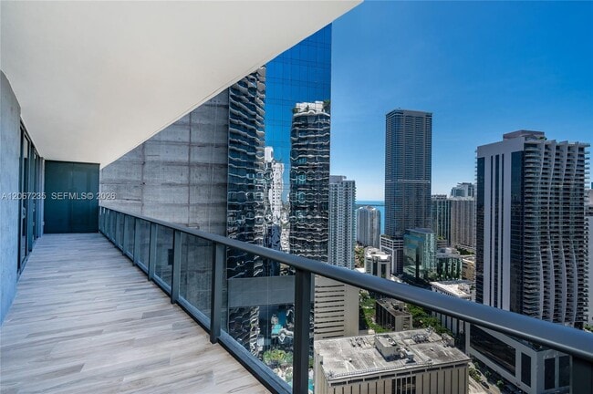 Building Photo - 801 S Miami Ave
