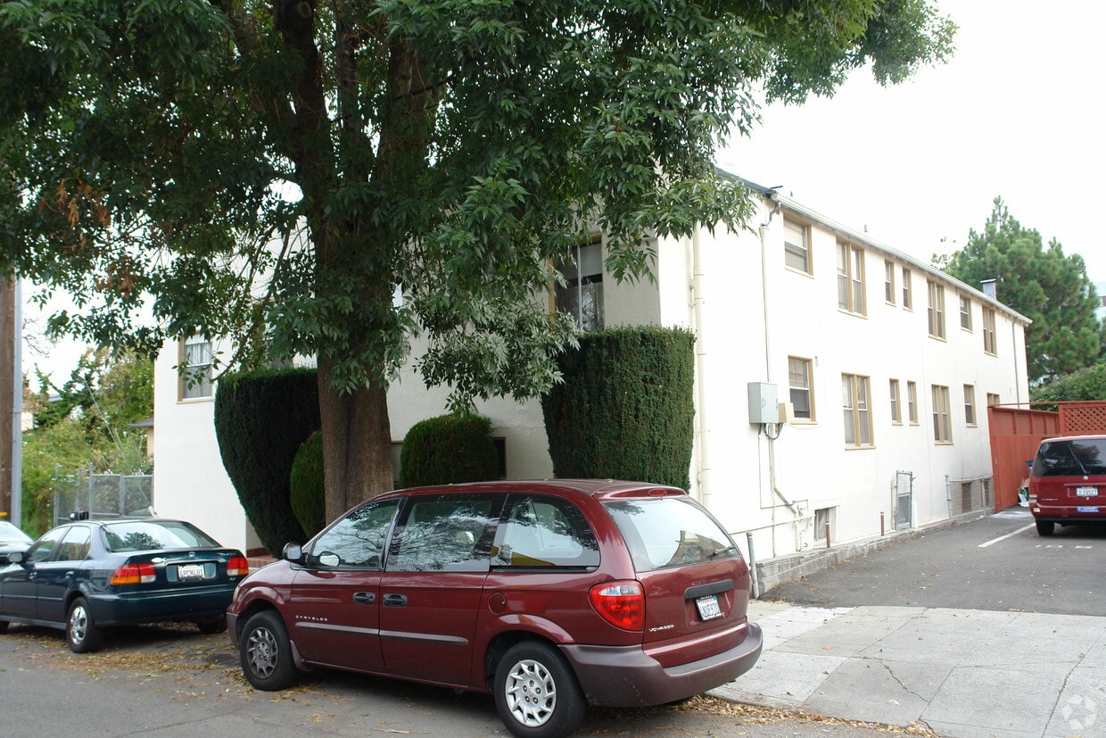 Primary Photo - 1925 10th St