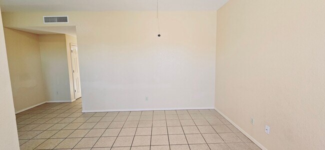 Building Photo - Van Buren, 3901