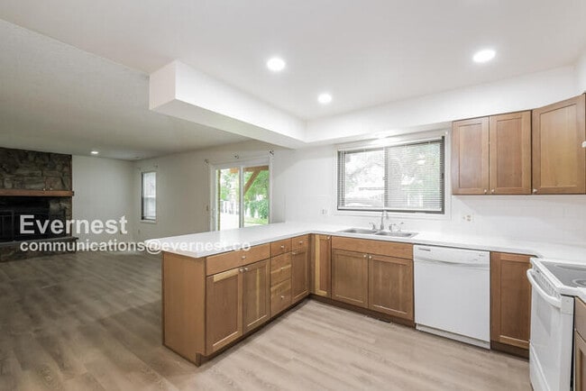 Foto del edificio - 144 Willow Pl S