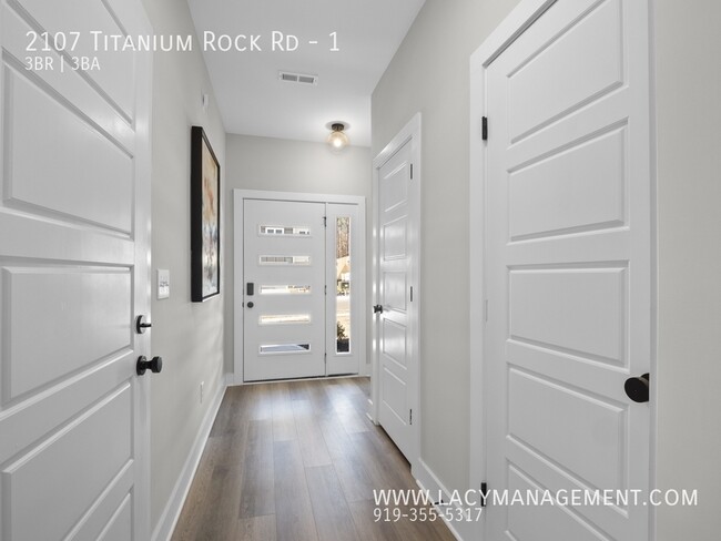 Foto del edificio - 2107 Titanium Rock Rd