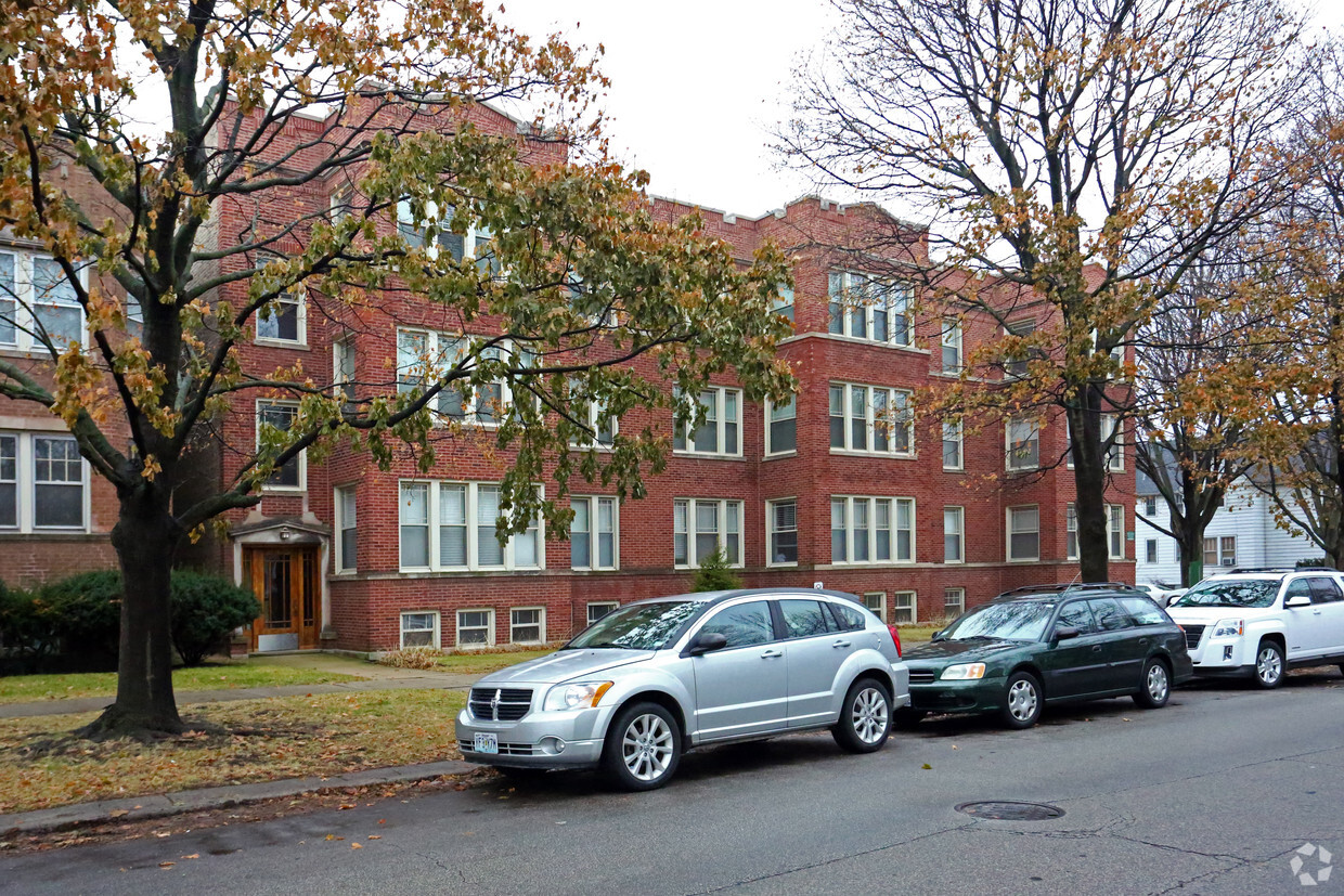 Building Photo - West Ridge