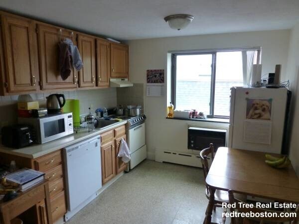 Building Photo - 9 Chester St