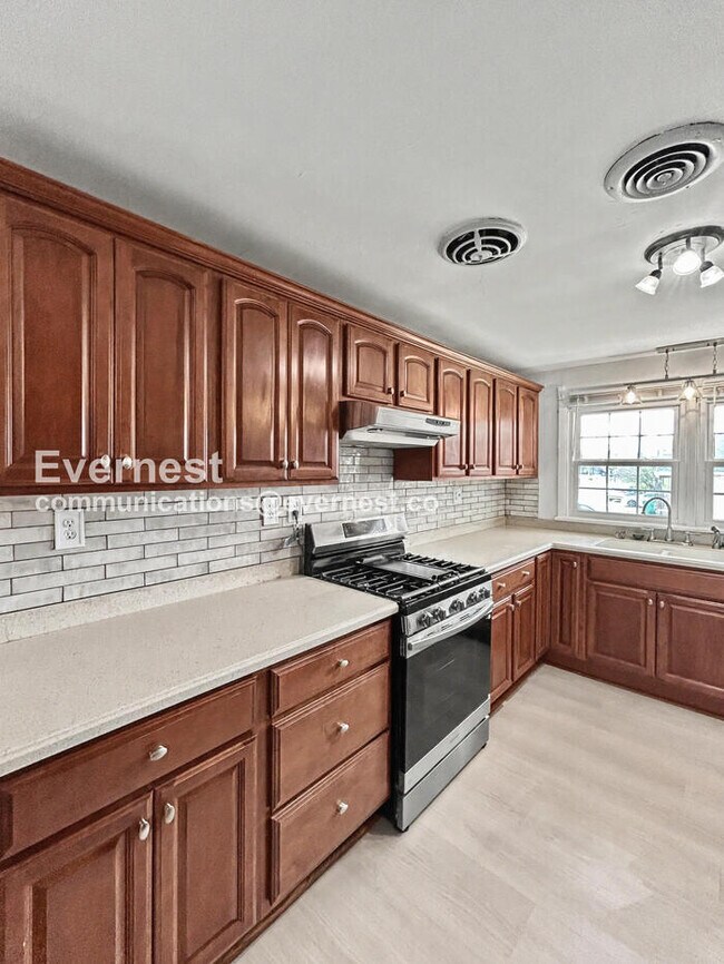 Foto del edificio - 616 S Jefferson St